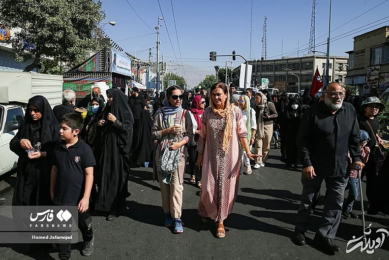 (تصاویر) زنان اسپانیایی در پیاده روی جاماندگان اربعین